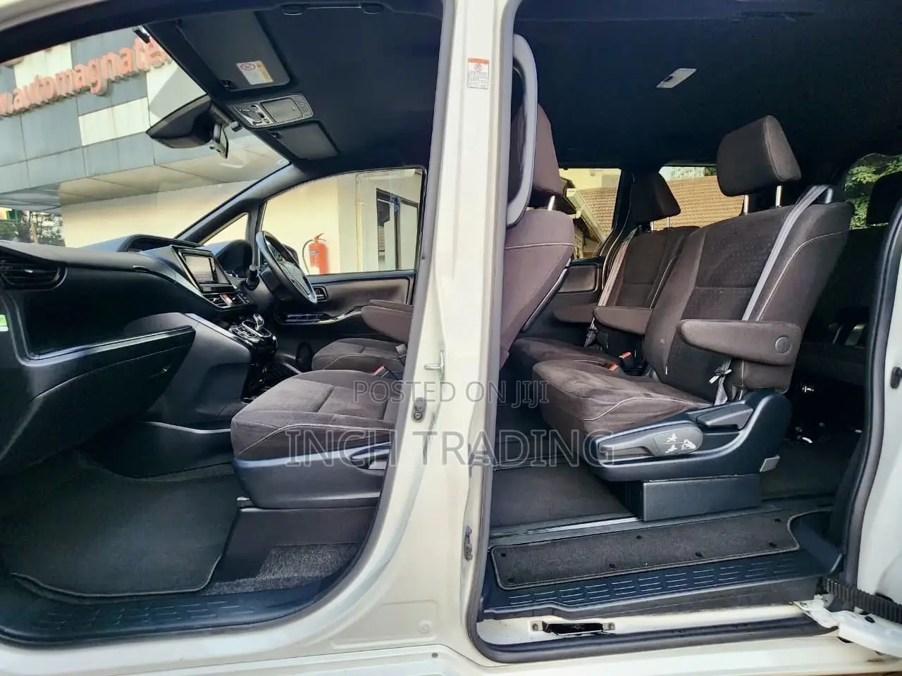 Toyota Noah 1.8 FWD Hybrid (7 seater) 2020 Pearl