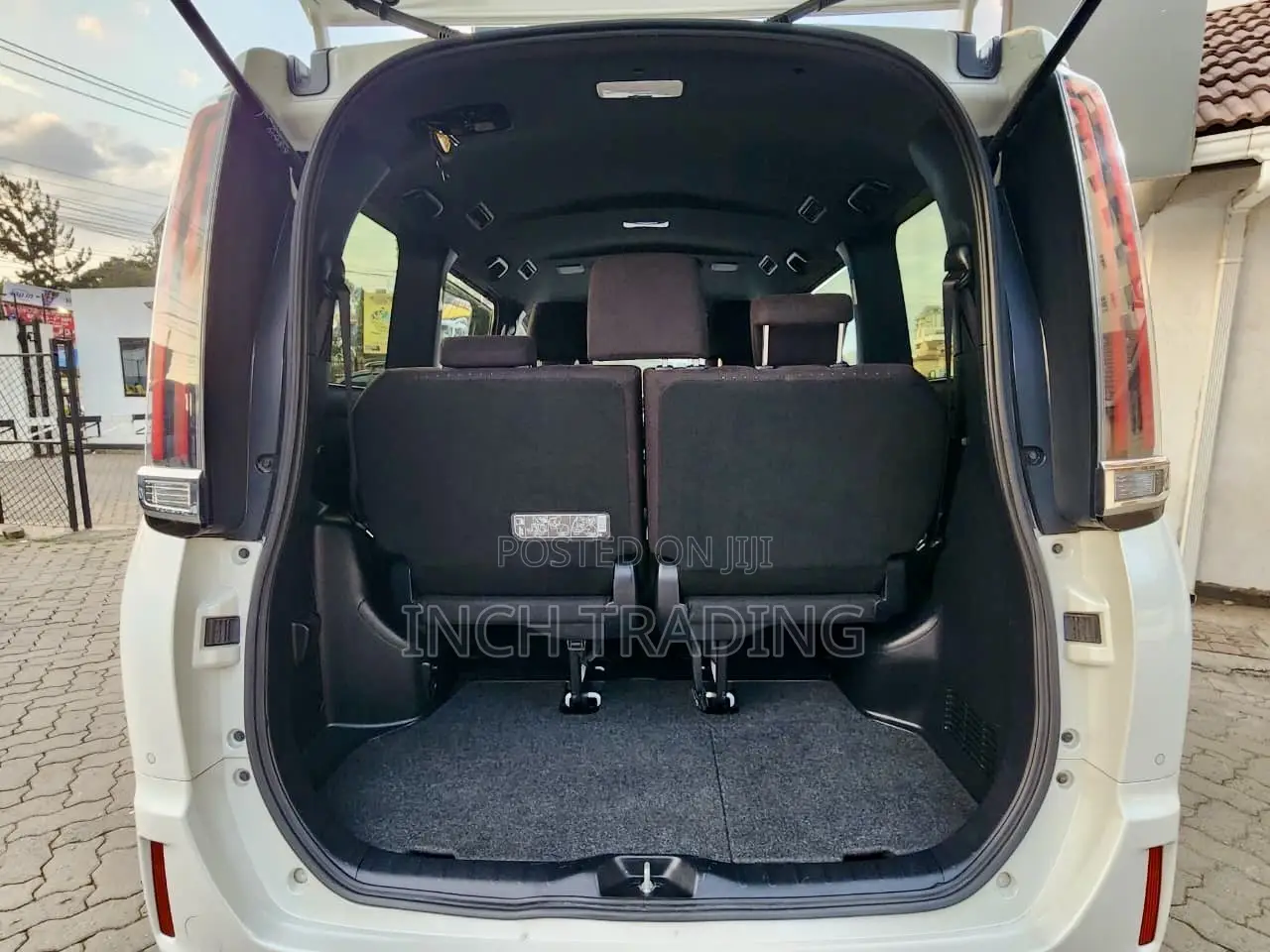 Toyota Noah 1.8 FWD Hybrid (7 seater) 2020 Pearl
