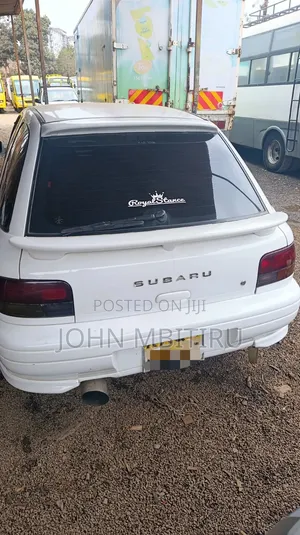 Subaru Legacy 2004 White
