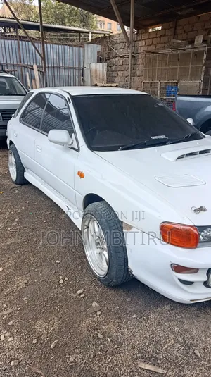 Subaru Legacy 2004 White