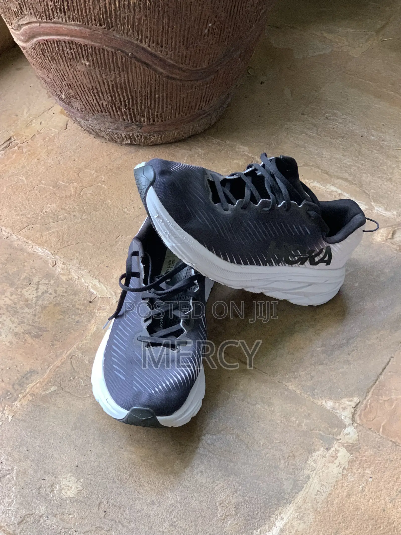 HOKA M RINCON 3 SIZE 11 UK (Slightly Used as Shown in the Pictures)
