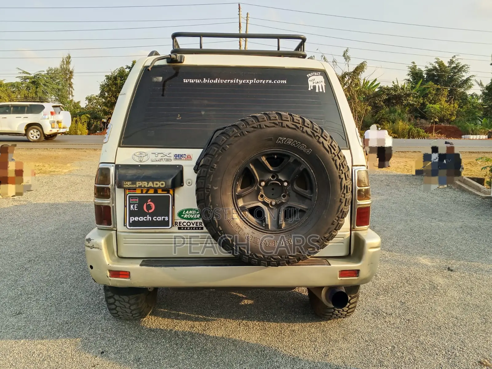 Toyota Land Cruiser Prado 2000 White