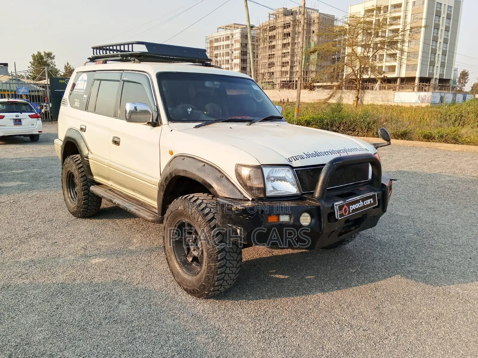 Toyota Land Cruiser Prado 2000 White
