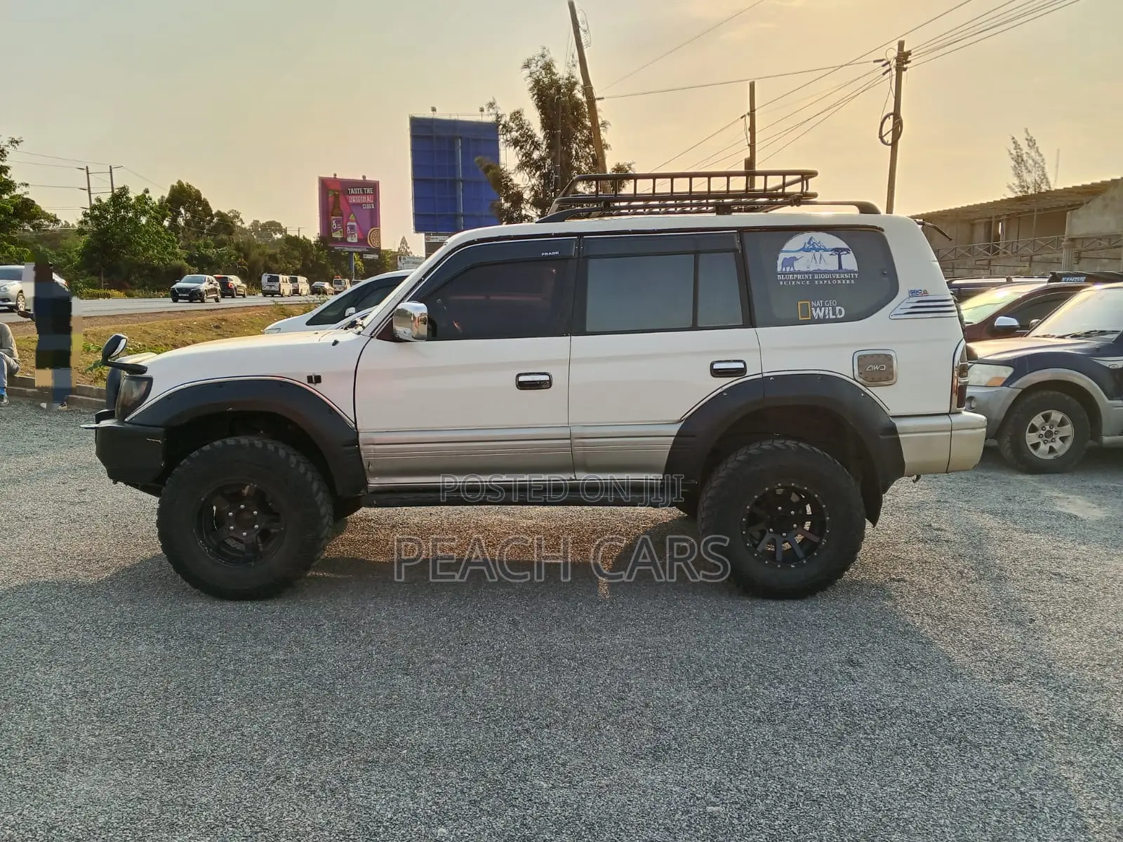 Toyota Land Cruiser Prado 2000 White