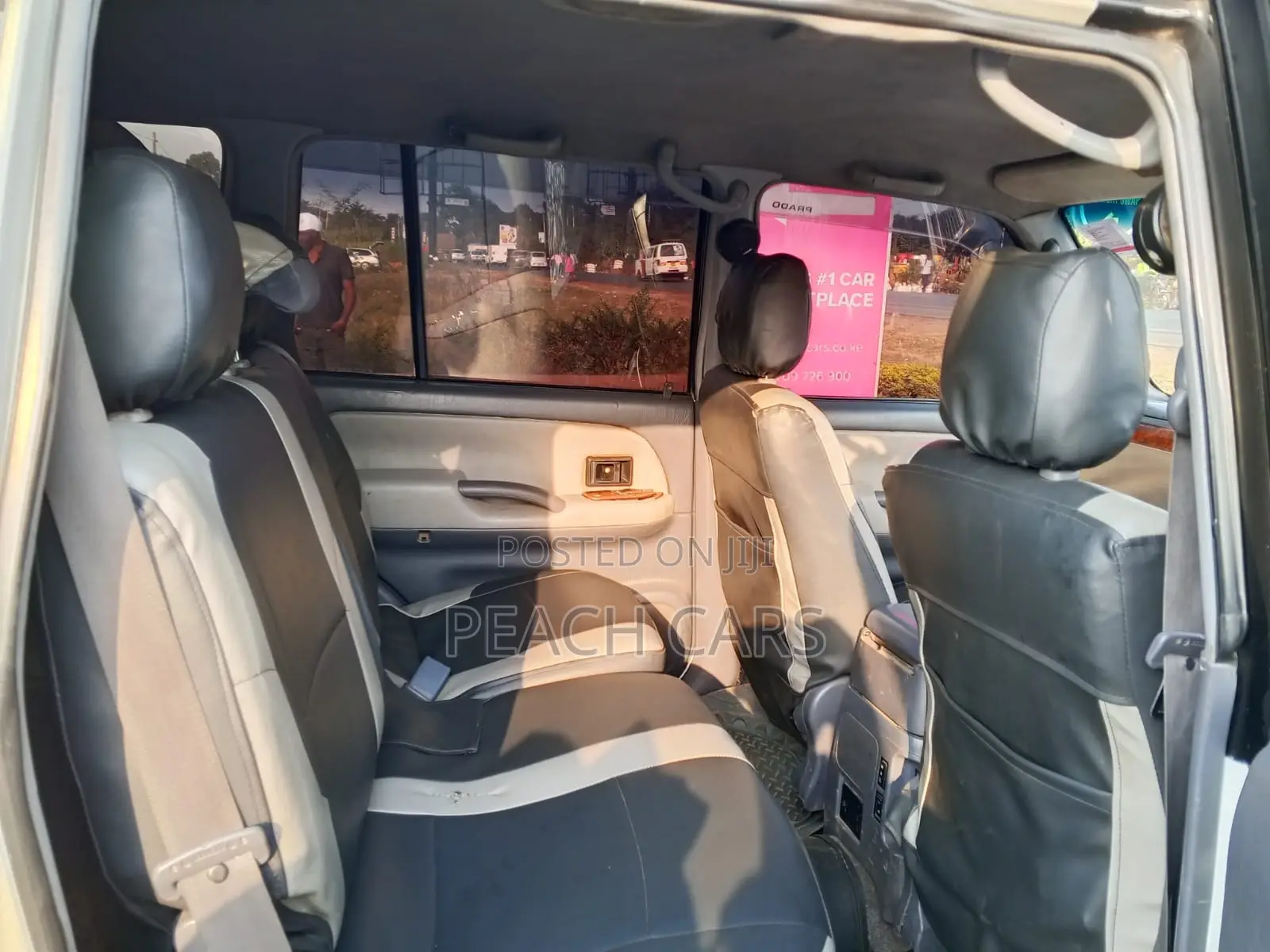 Toyota Land Cruiser Prado 2000 White