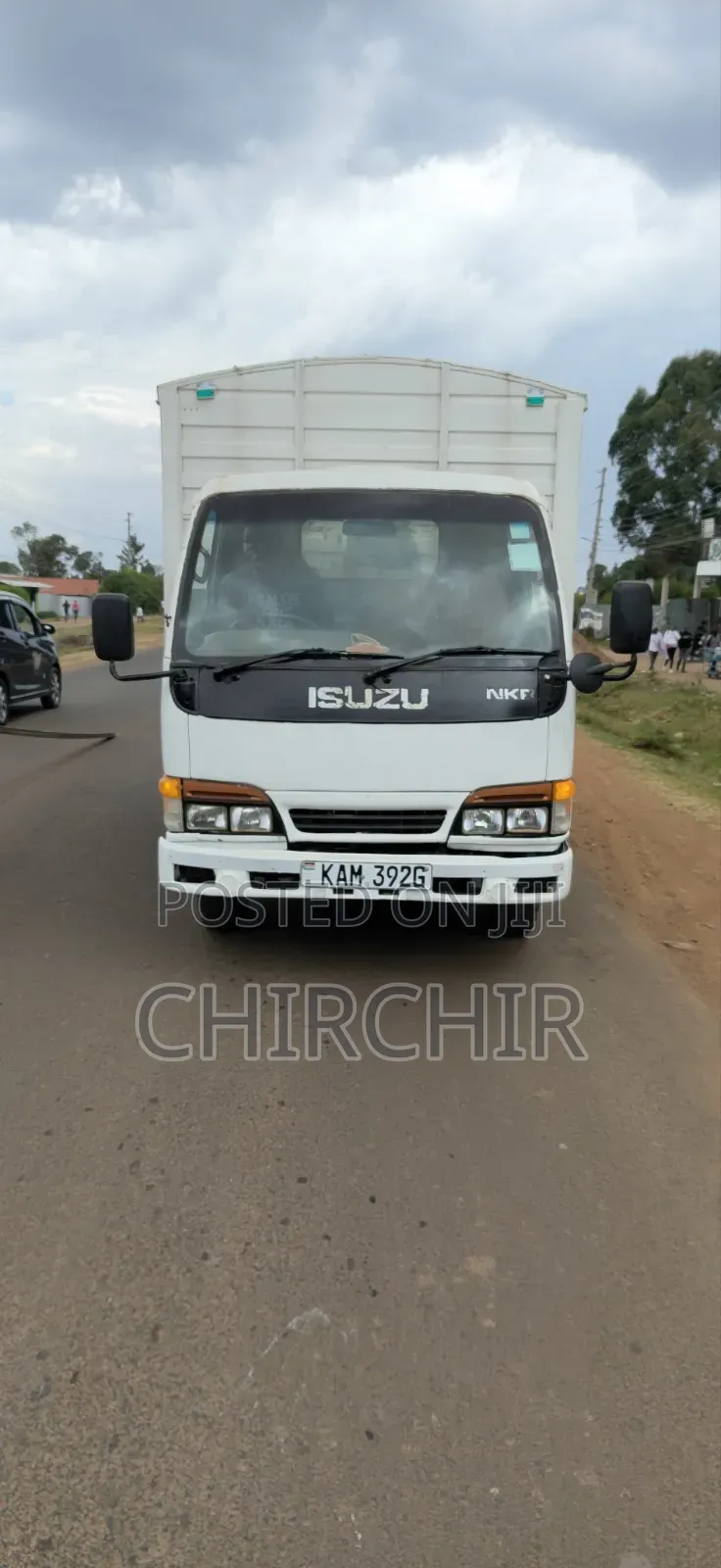Isuzu NKR 2000 Model