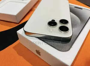 Apple iPhone 15 Pro Max 256 GB White