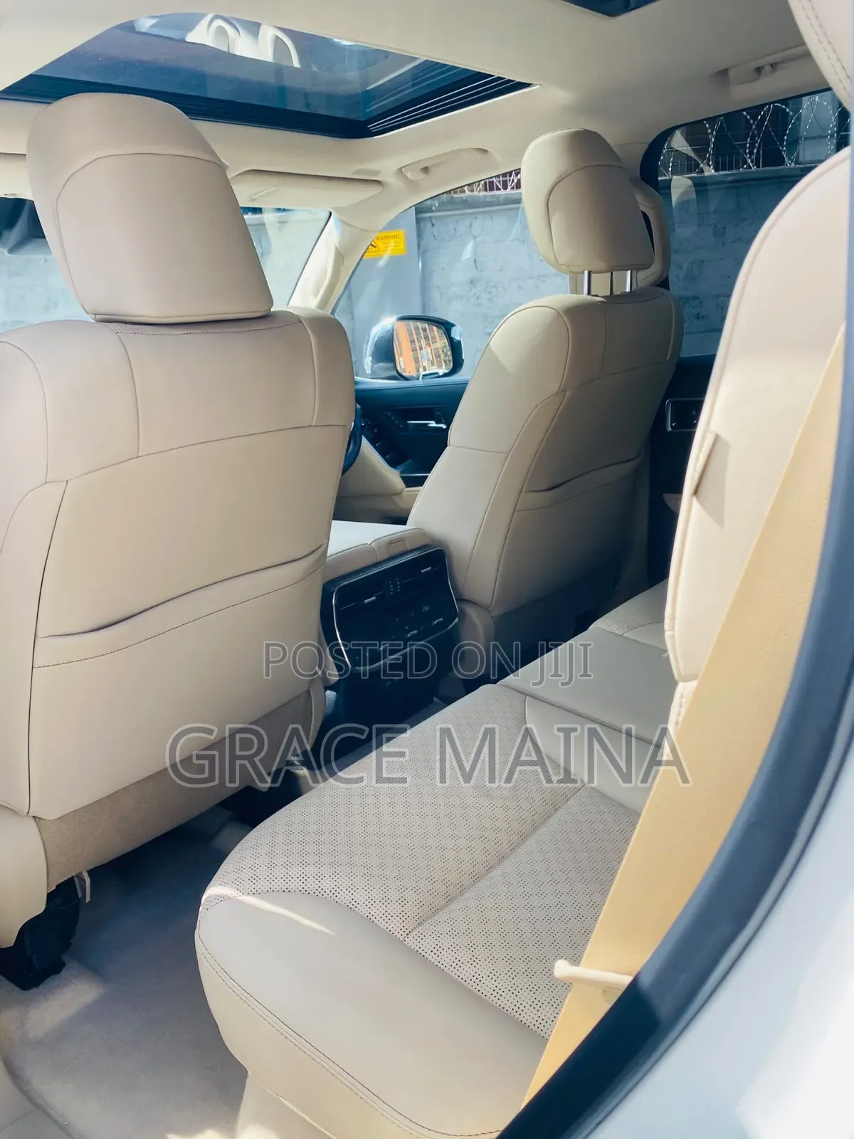 Toyota Land Cruiser LC300 2023 White