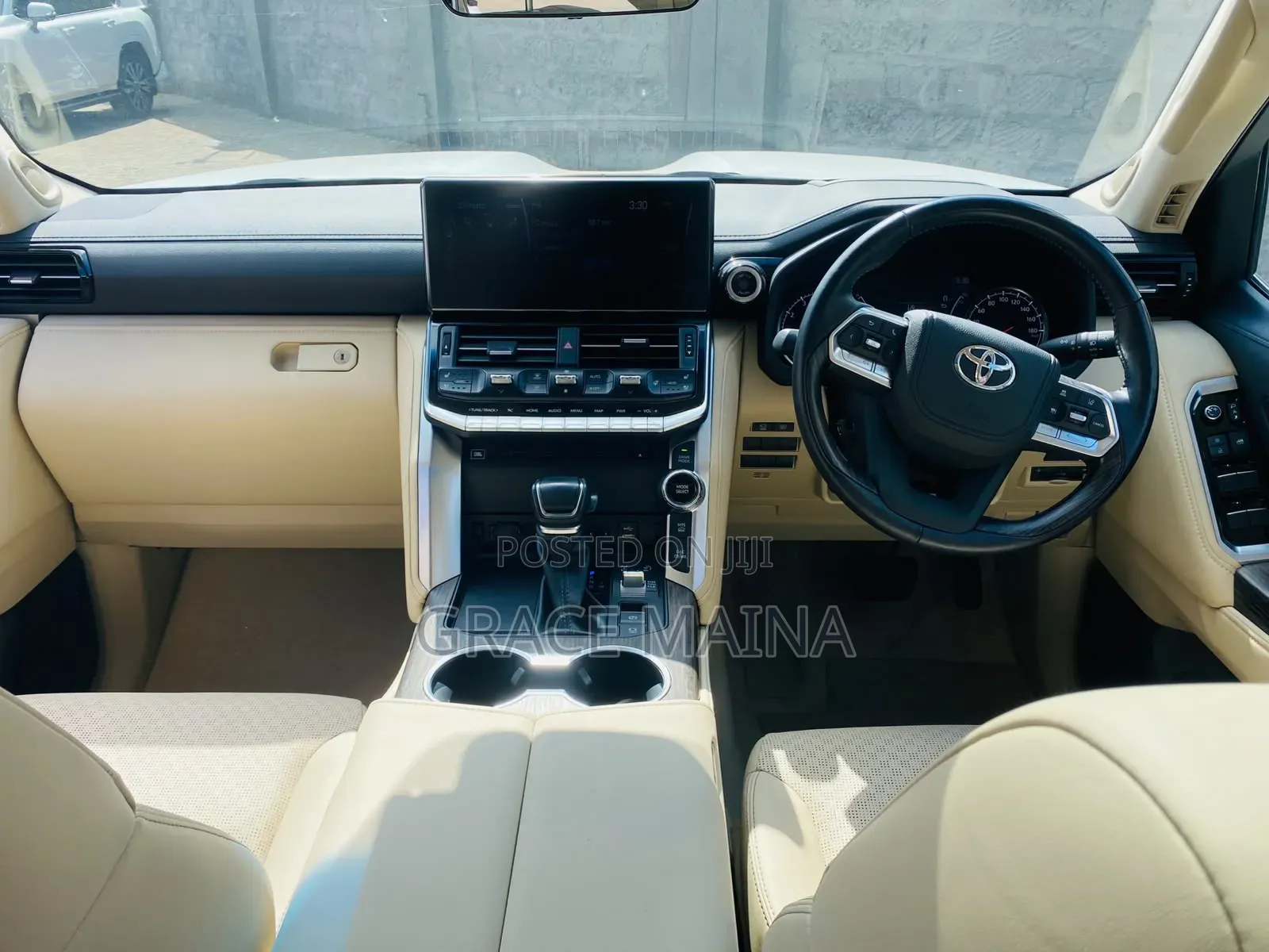 Toyota Land Cruiser LC300 2023 White