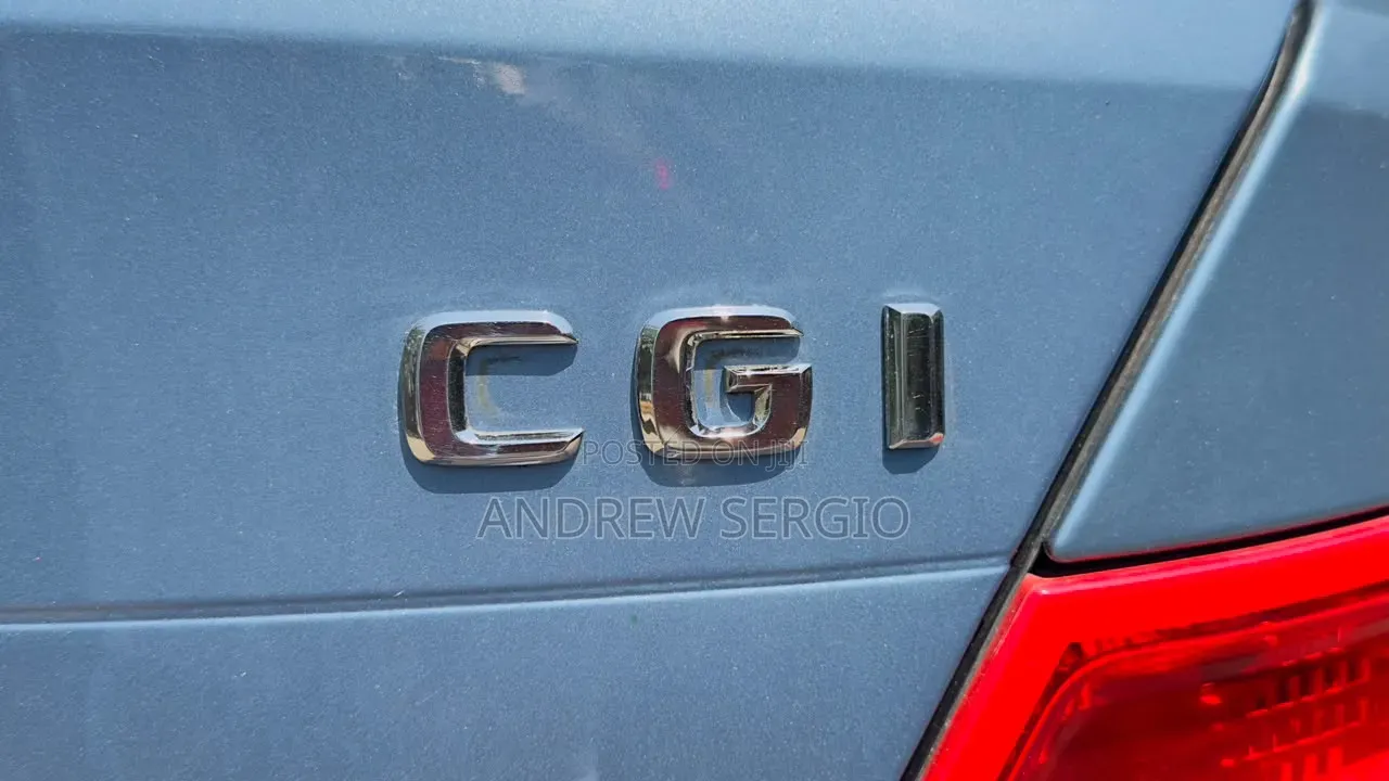 Mercedes-Benz C200 2010 Blue