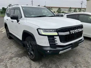 Toyota Land Cruiser 2021 White