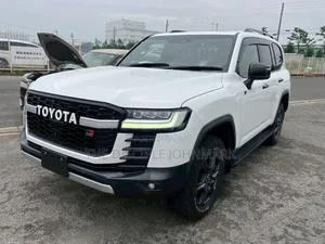 Toyota Land Cruiser 2021 White