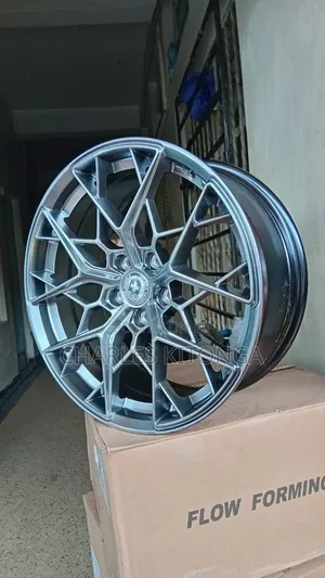 Size 18x8.0j Semi-Offset