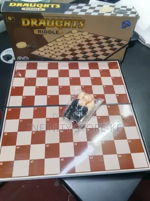 Draughts Riddle Board Game