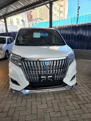 Toyota Esquire 1.8 FWD Hybrid (7 seater) 2019 White