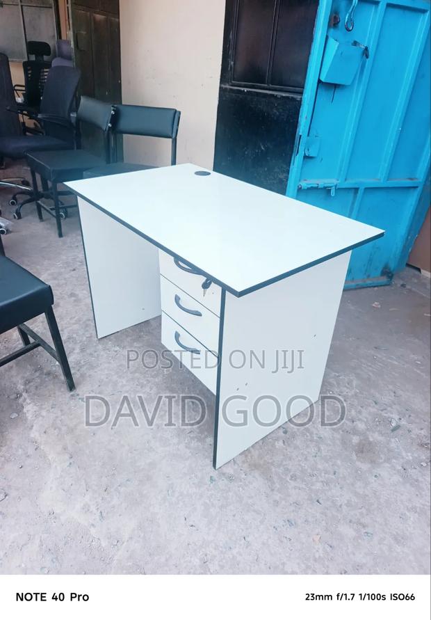 Study Table and a Chair - thumbnail 2