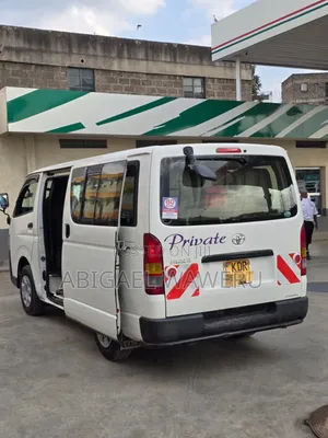 Toyota HiAce 2016 White