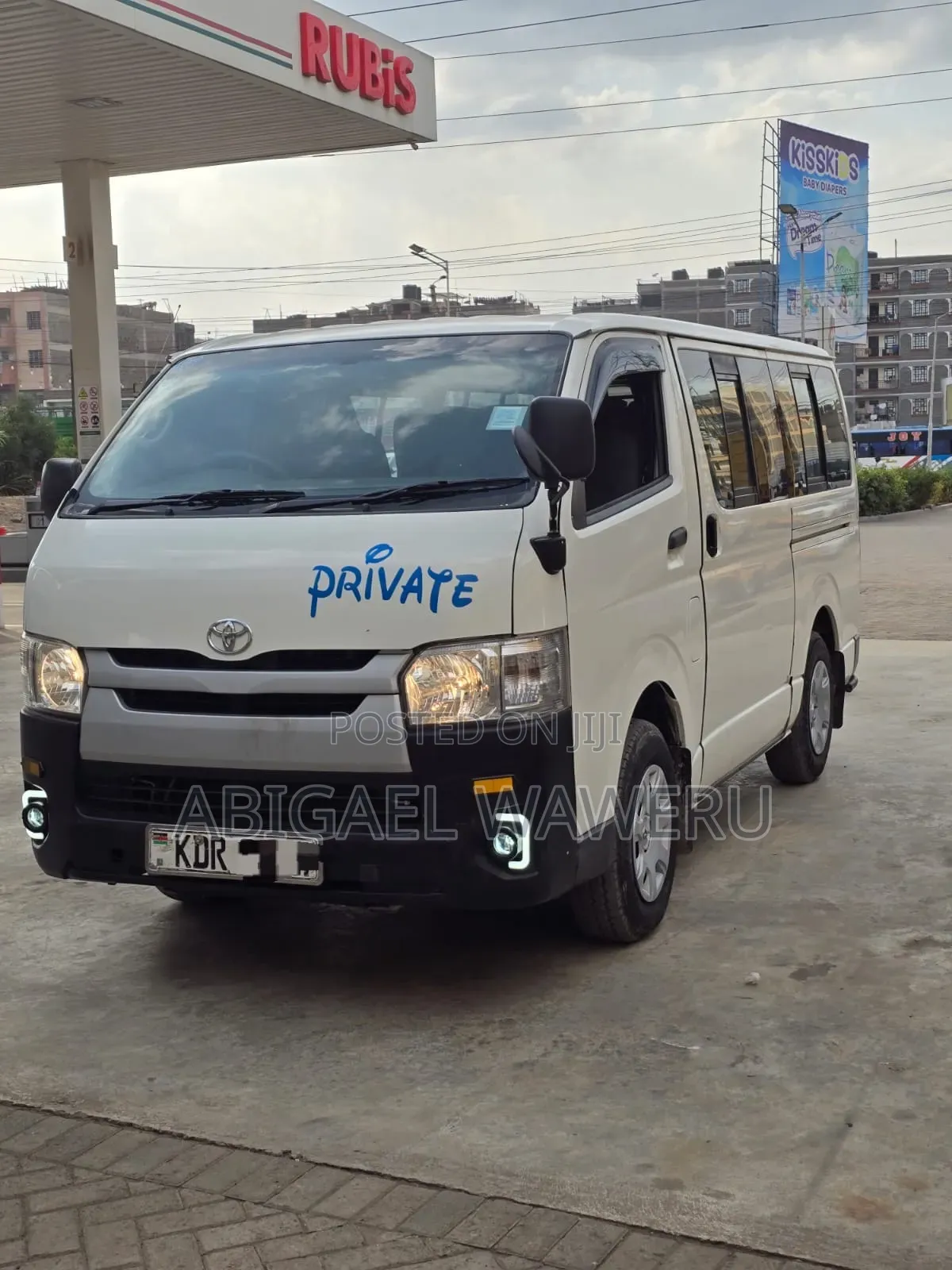 Toyota HiAce 2016 White
