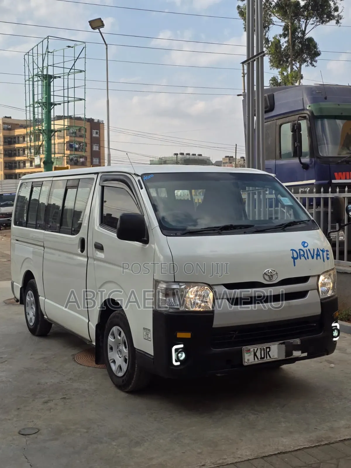Toyota HiAce 2016 White