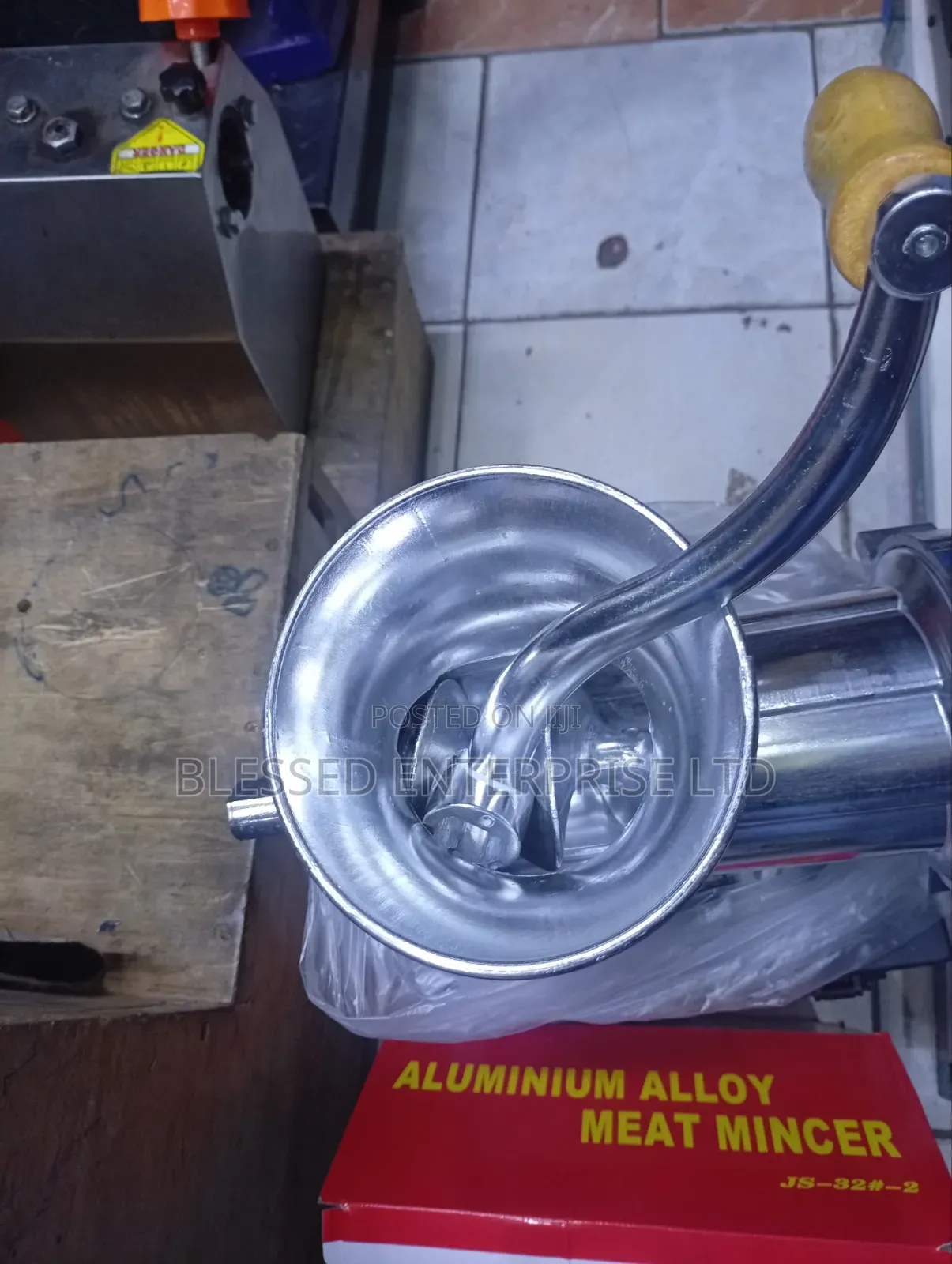Limited Stock Manual Meat Mincer Machine M32