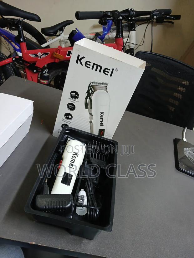 Kemei KM-809A Professional Rechargeable Cordless Hair Clipper,