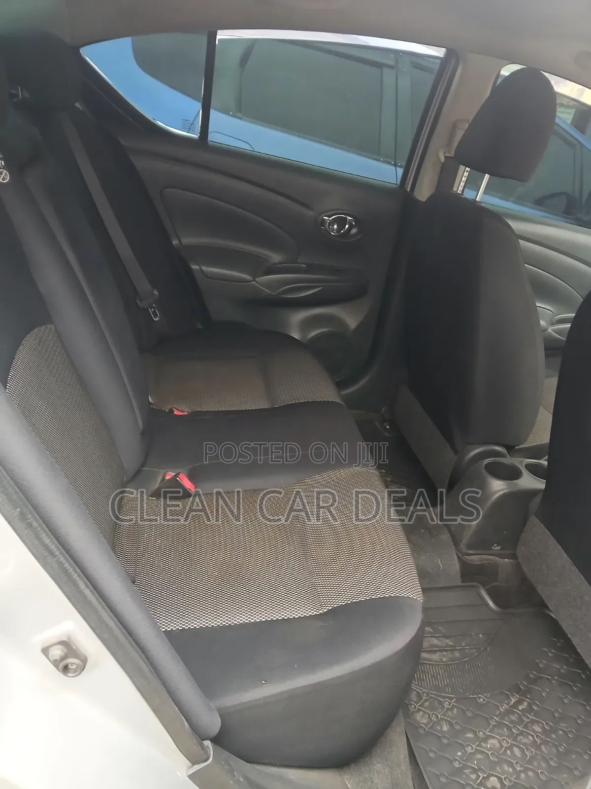 Nissan Latio 1.2 2016 Silver