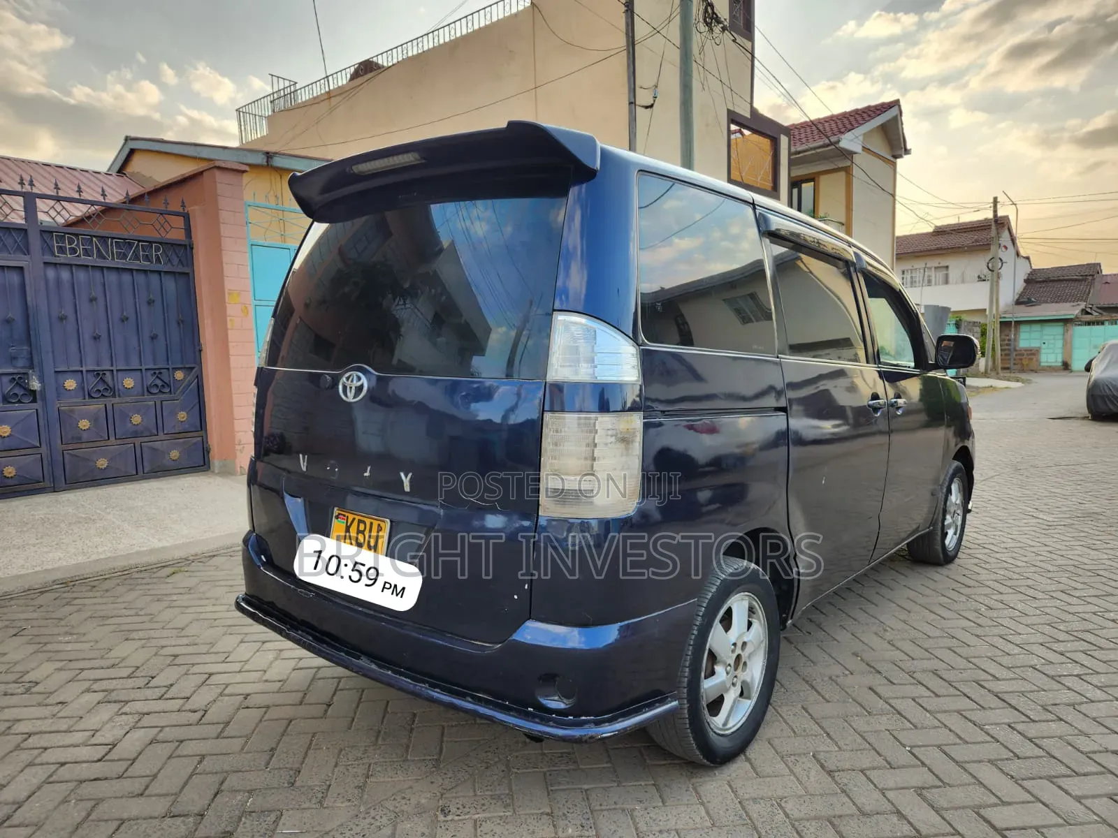 Toyota Voxy 2008 Blue