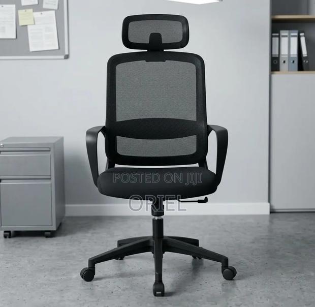 Office Staff Chair : Office Chair With Headrest and Fixed Armrest