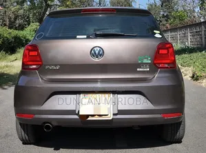 Volkswagen Polo 2015 Gray