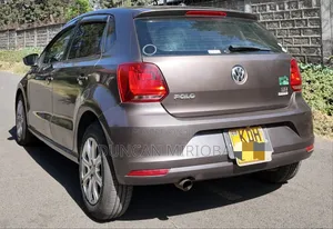 Volkswagen Polo 2015 Gray
