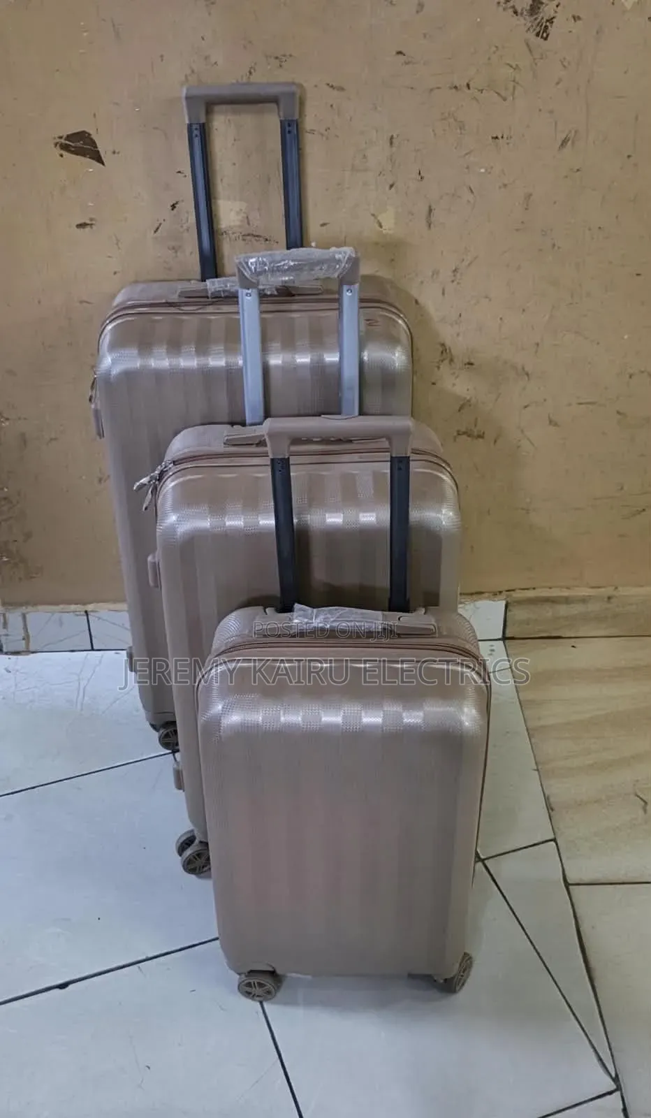 3 in 1 Luxurious Fibre Suitcase*