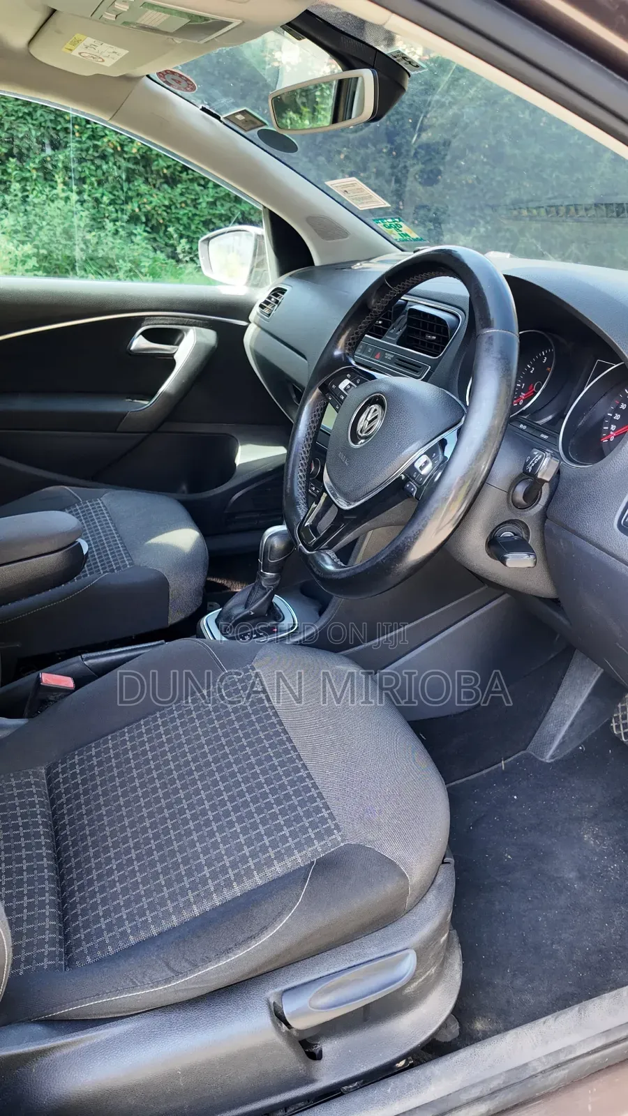Volkswagen Polo 2015 Gray