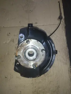 Mistubishi Mirage Front Hub