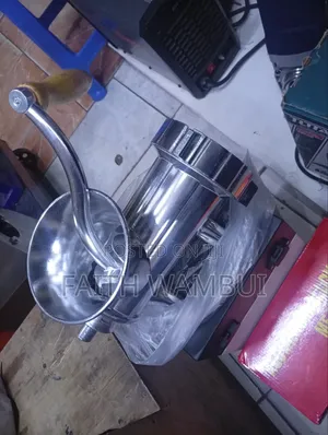 Long Lasting Manual Meat Mincer Machine