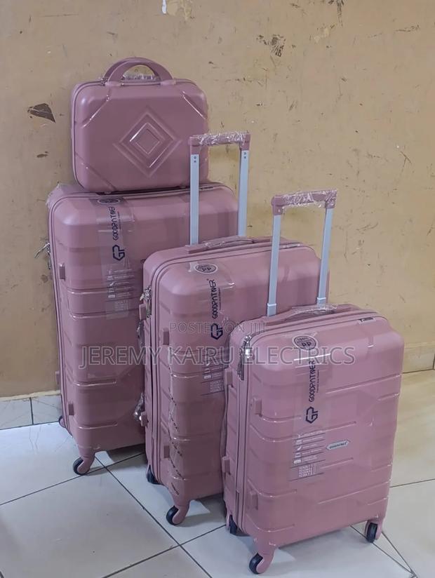 *4 in 1 Luxurious Unbreakable Suitcase