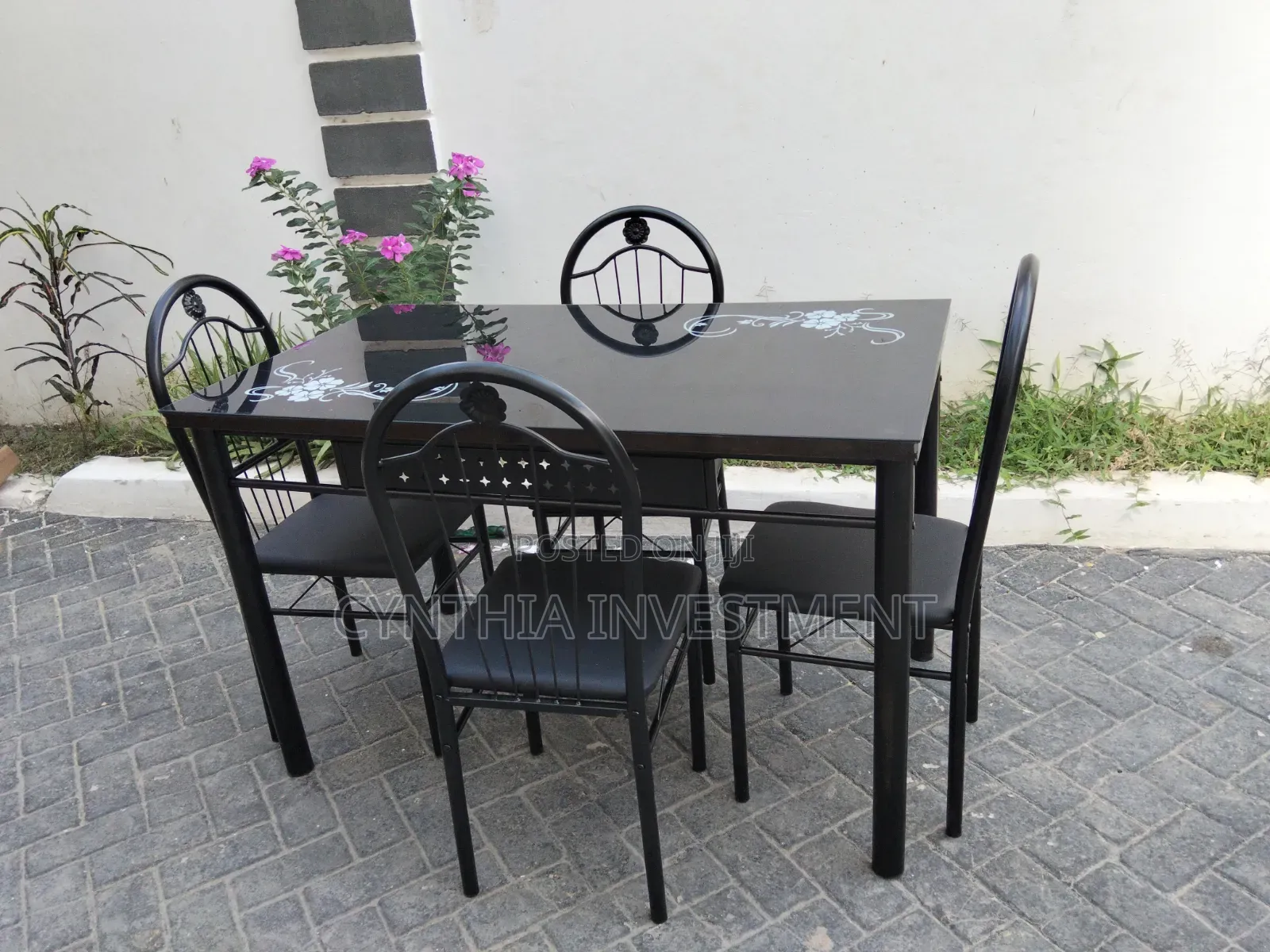 4 Seater Glass Dining Table