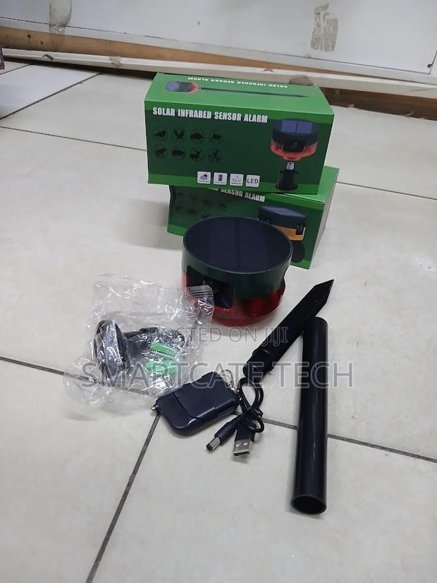 Solar Intruder Detection Alarm With PIR Sensor - main view
