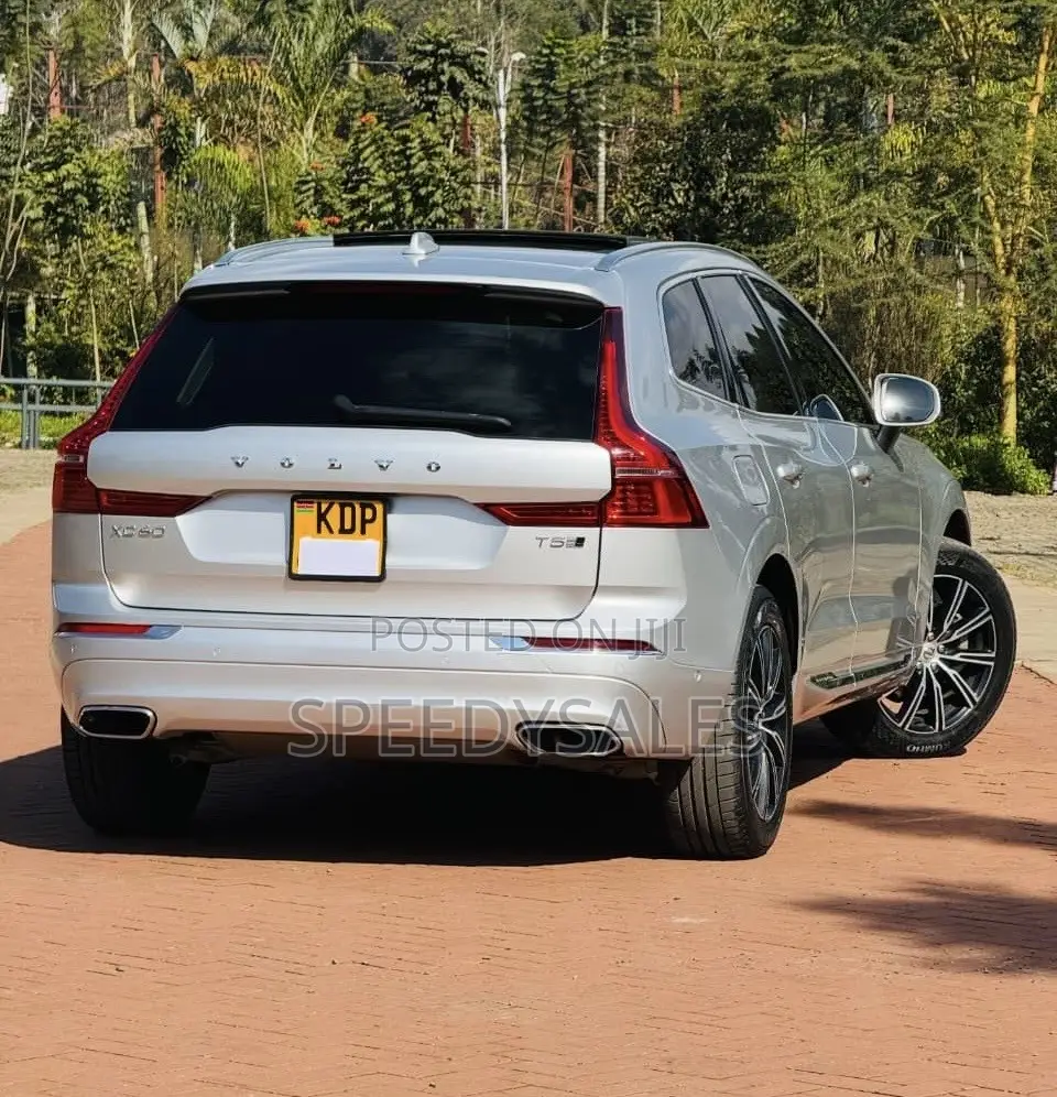 Volvo XC60 2017 Silver