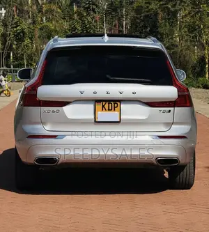Volvo XC60 2017 Silver