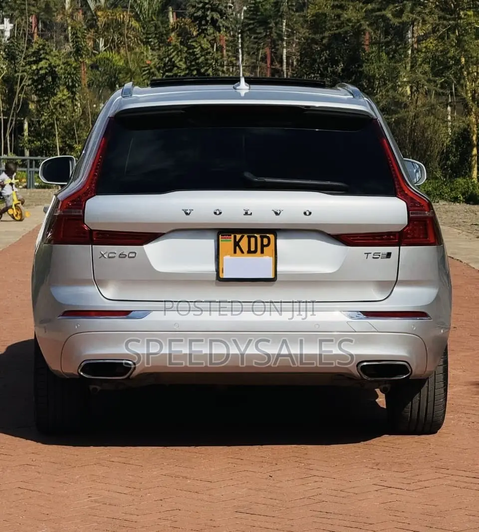 Volvo XC60 2017 Silver