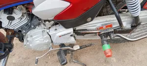 TVS HLX 125 2024 Red