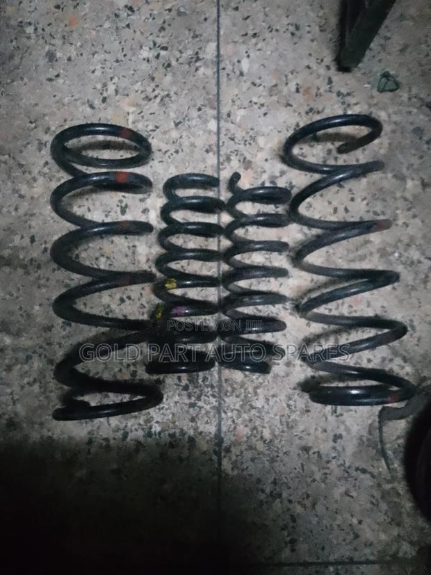 Ex Japan Hevy Deuty Coil Spring for Nisasam Serena New Mode - thumbnail 2