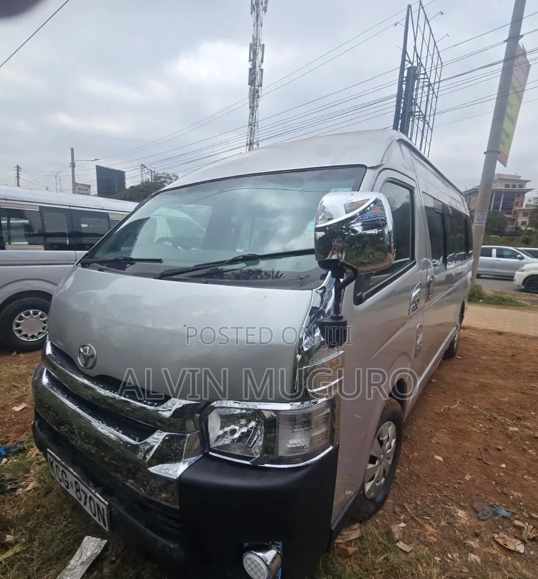 Toyota HiAce 2010 Silver
