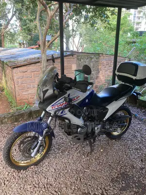 Honda Transalp XL600V 2011 White