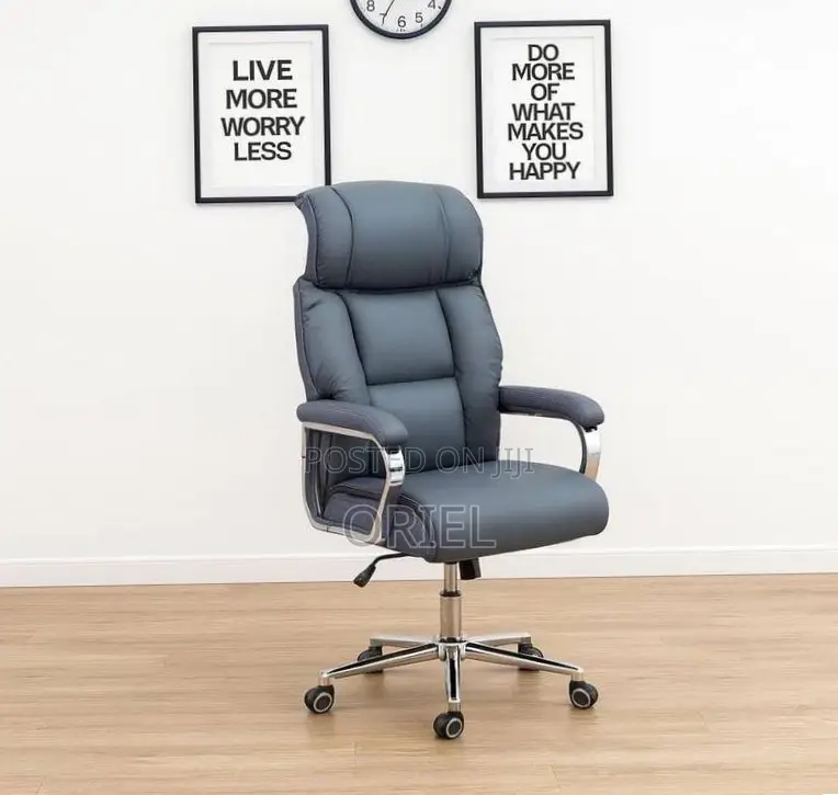 Office Chair : PU Leather Executive Office Chair - Swivel