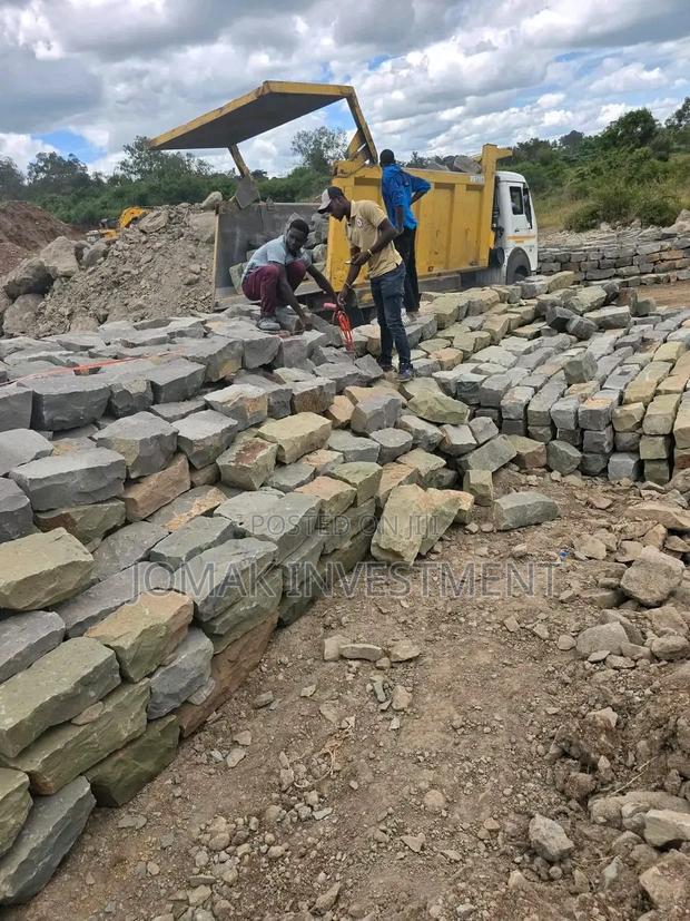 Machine Cut Stones and Foundation - thumbnail 2