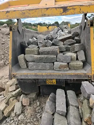 Machine Cut Stones and Foundation