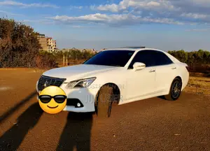 Toyota Crown 2015 White