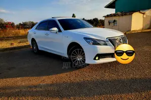 Toyota Crown 2015 White