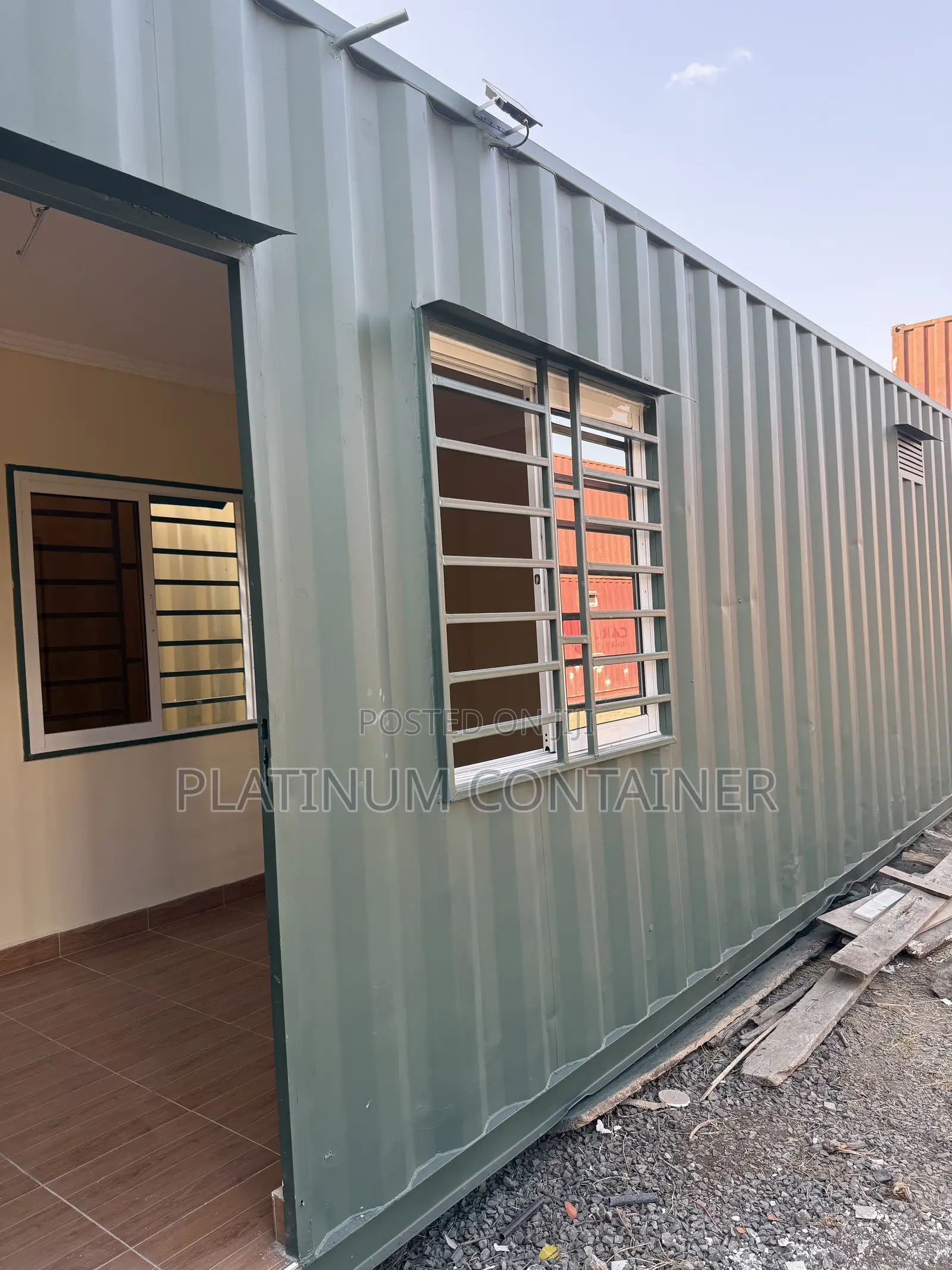 40ft Storage and Office With a Toilet